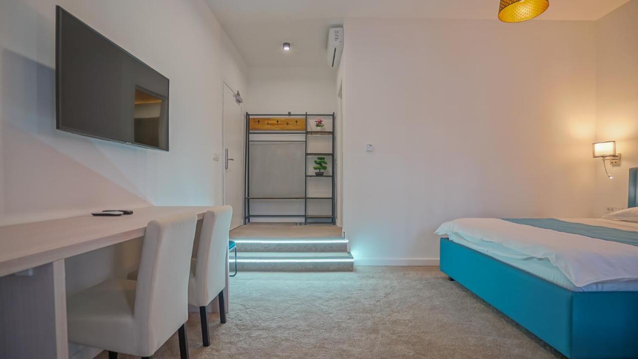 Zoom Rooms Brașov Exterior foto